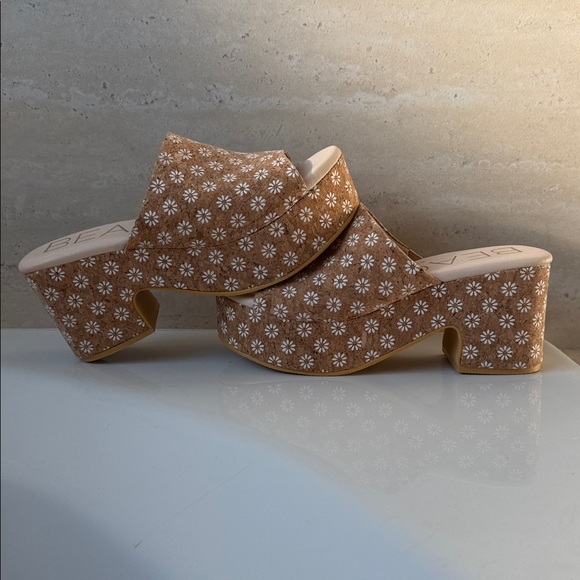 Beach By Matisse Shoes - Beach by Matisse Cork Floral Women's Mules (NWOT)